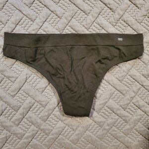 Branwyn Merino Wool Essential Thong – Black, Size M